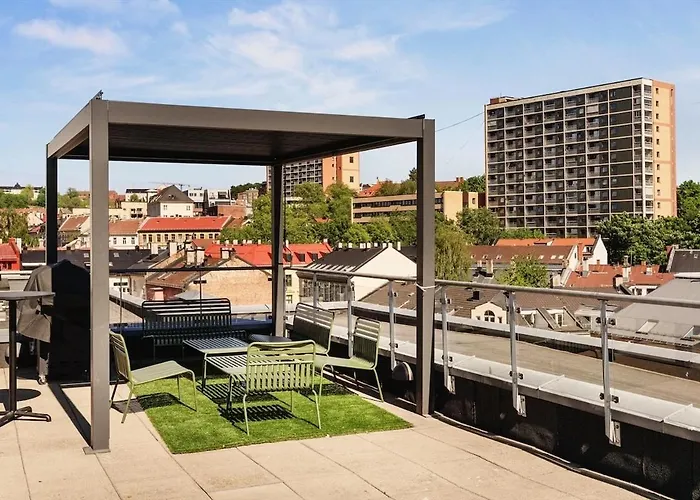 Modern Near Station Apartament *